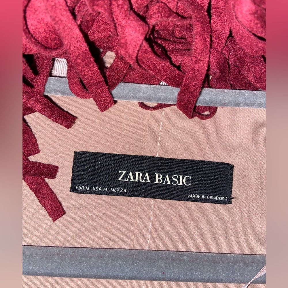 Zara Basic - Picture 2 of 2
